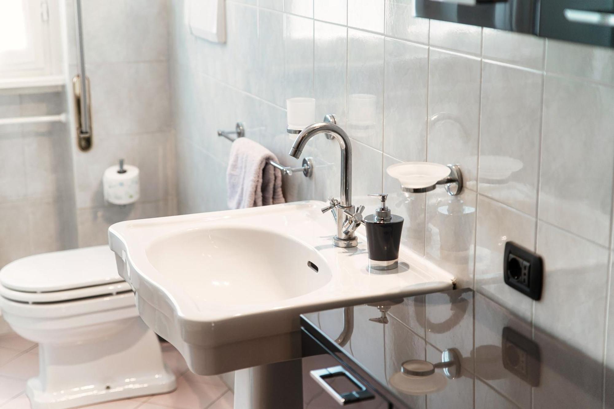 Vista Lario Apartment - Aqua Apartments Τσερνόμπιο Εξωτερικό φωτογραφία